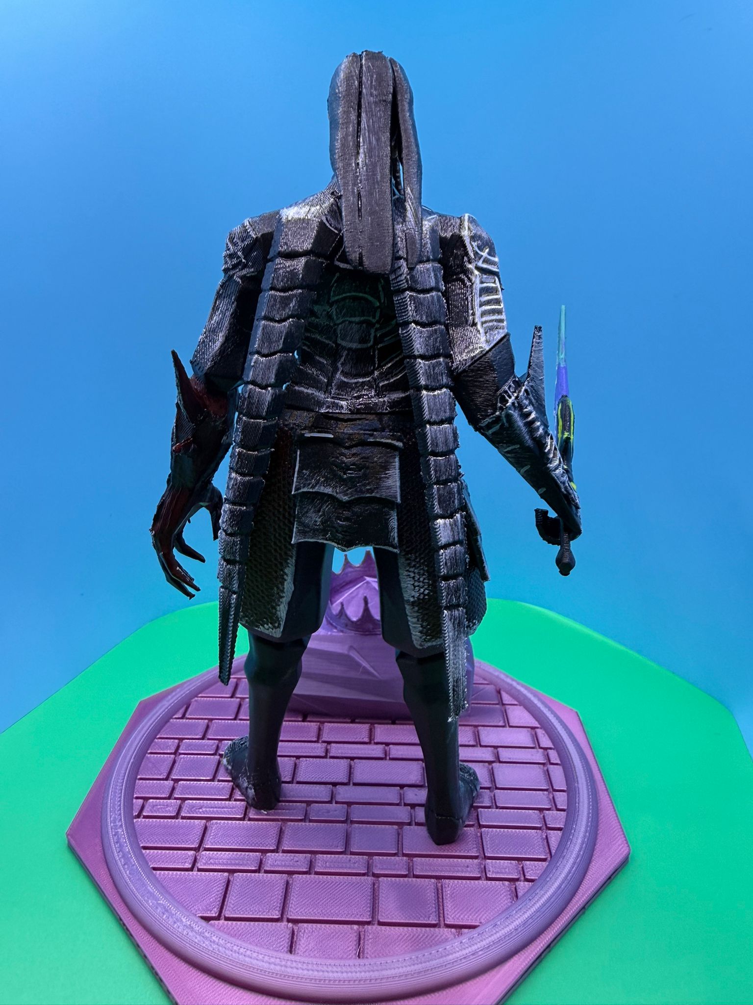 Sura Trophy with Black steel Armour